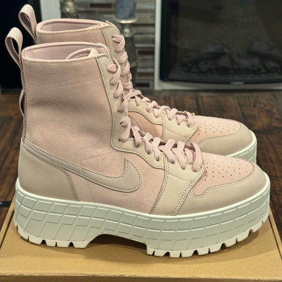 Nike Air Jordan 1 Brooklyn Boot - Picture 3 of 13